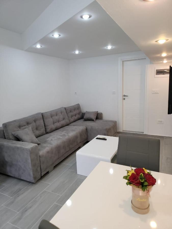 Apartment Diamond -Modern And Lovely Seaside Studio Apartment كوتور المظهر الخارجي الصورة