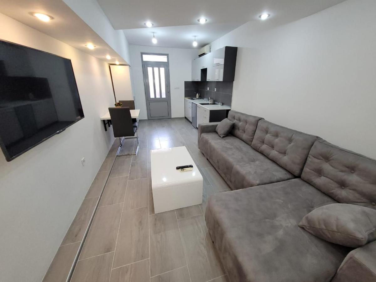 Apartment Diamond -Modern And Lovely Seaside Studio Apartment كوتور المظهر الخارجي الصورة