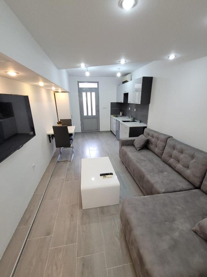 Apartment Diamond -Modern And Lovely Seaside Studio Apartment كوتور المظهر الخارجي الصورة