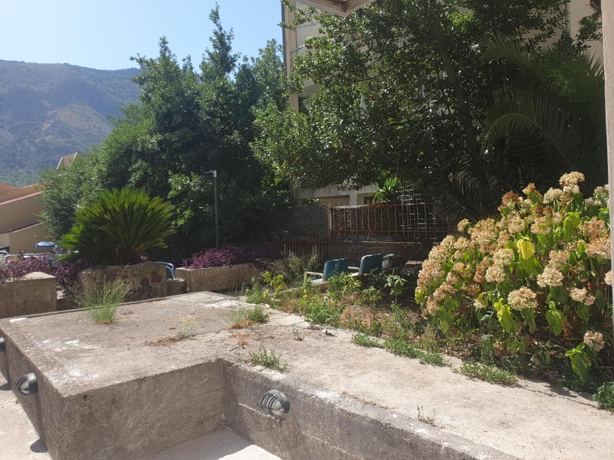 Apartment Diamond -Modern And Lovely Seaside Studio Apartment كوتور المظهر الخارجي الصورة