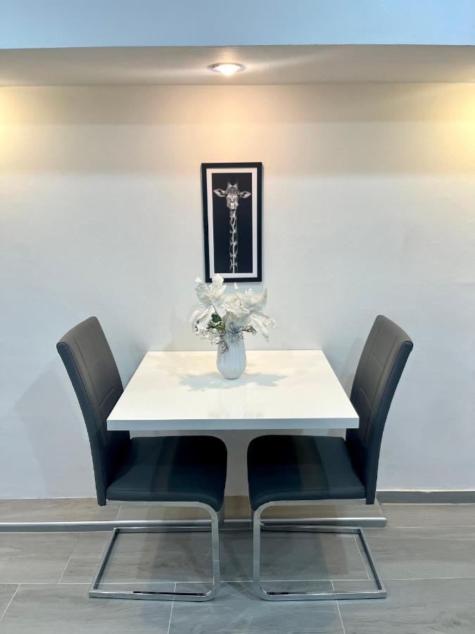 Apartment Diamond -Modern And Lovely Seaside Studio Apartment كوتور المظهر الخارجي الصورة